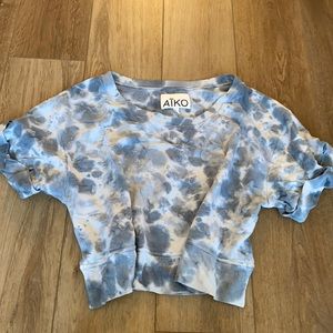 Aiko women’s size S Tie Dye shortsleeve sweatshirt